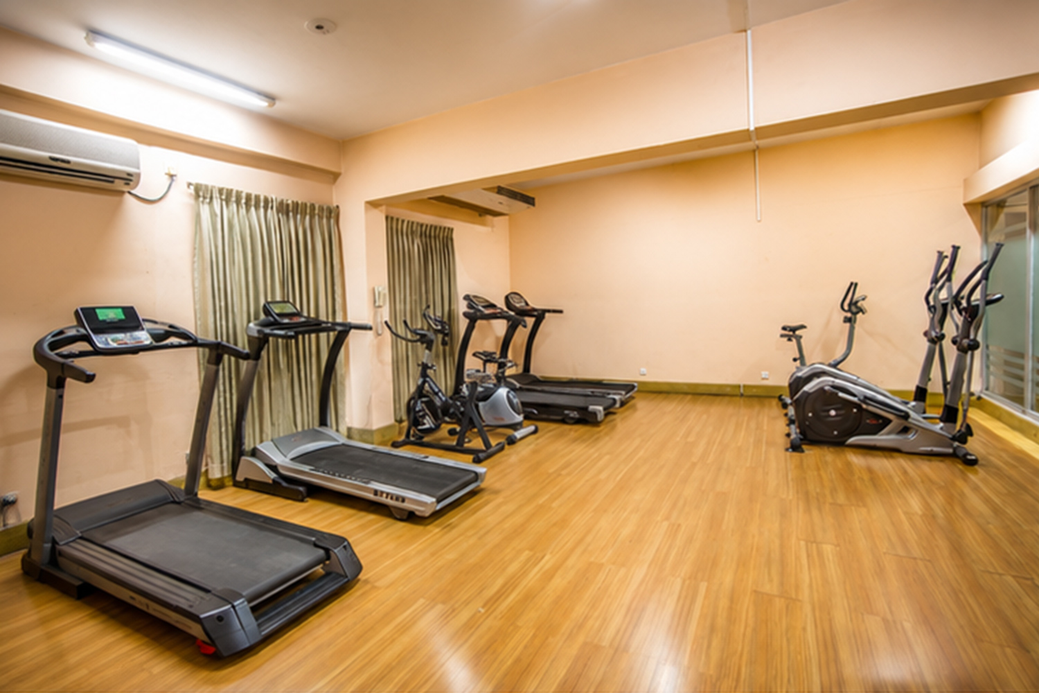 bcdm-savar-gym02