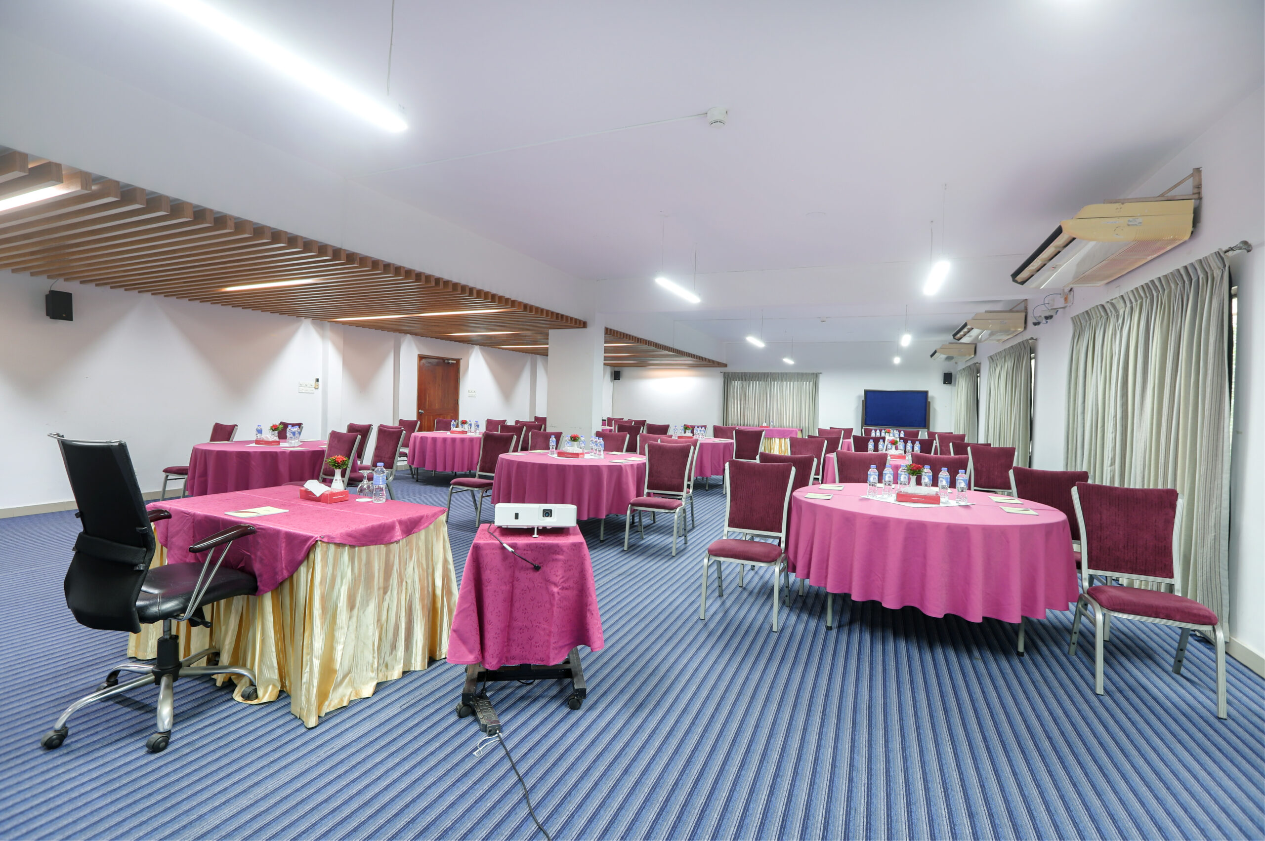 Conferencehall-2